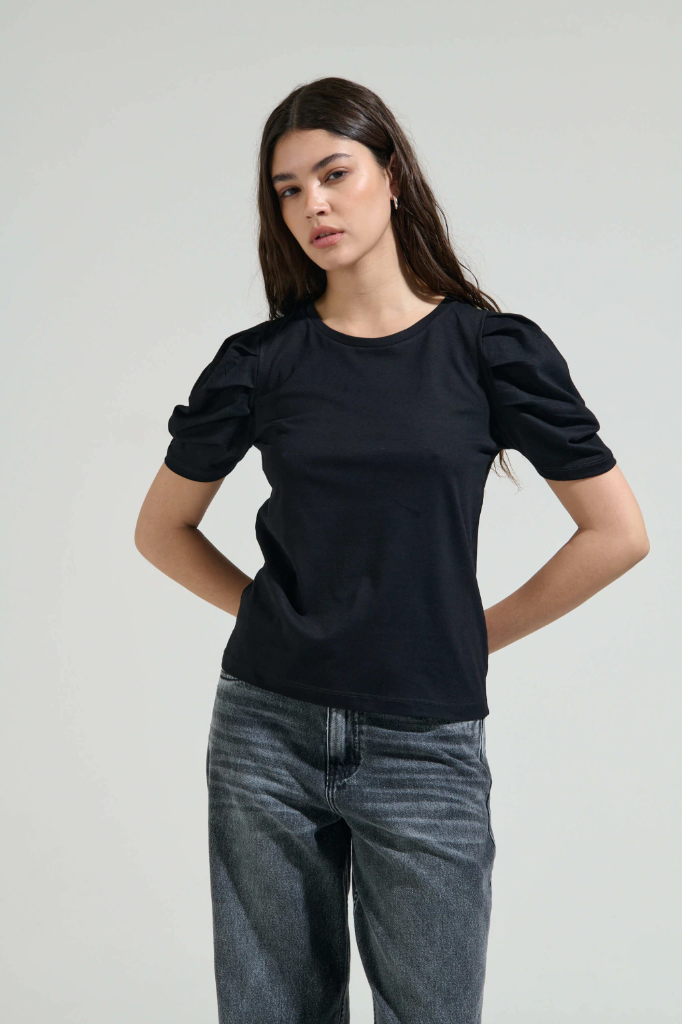 Remera Antonia (Negro)