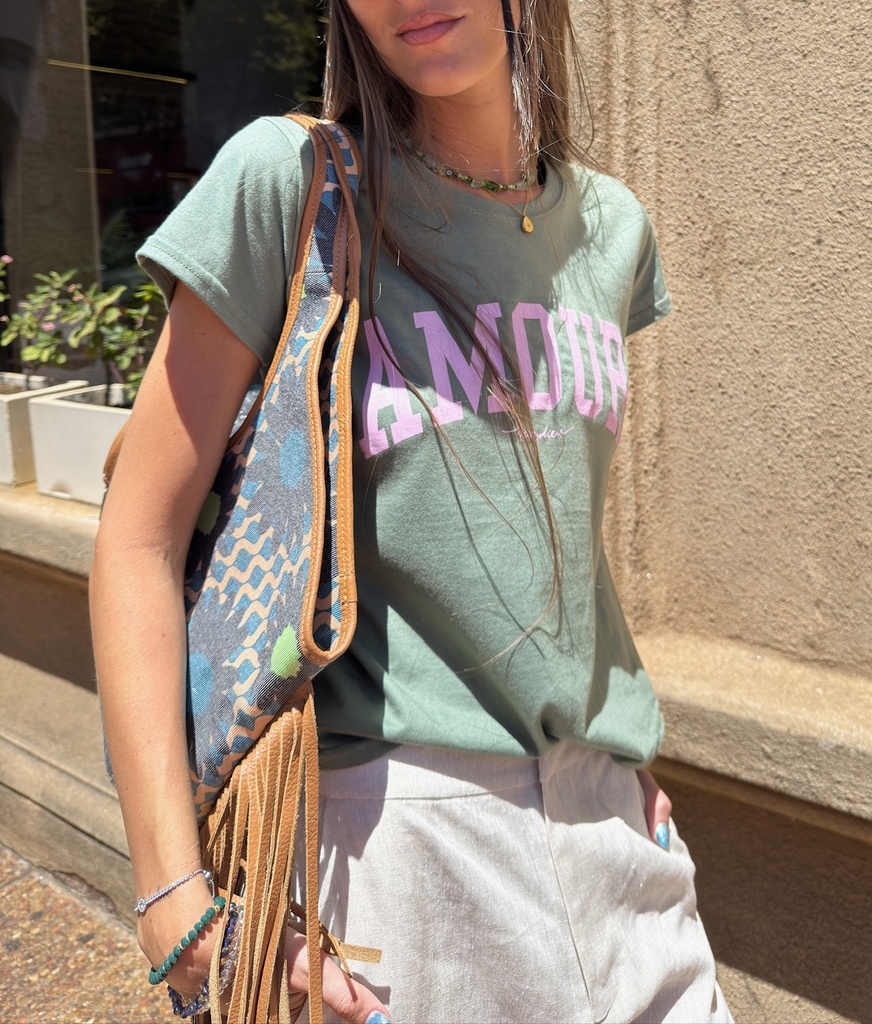 Remera Amour 