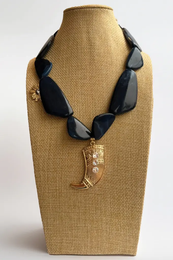Collar Blue