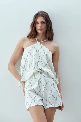 Short Bruna