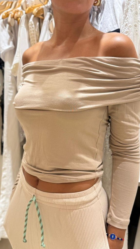 Remera Cuello Bote (Visón)