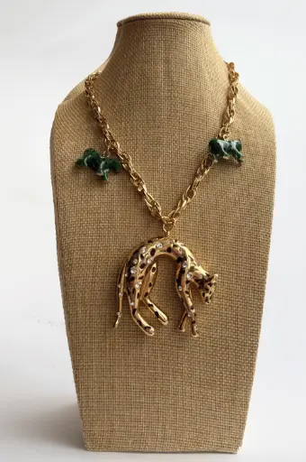 Collar Selva